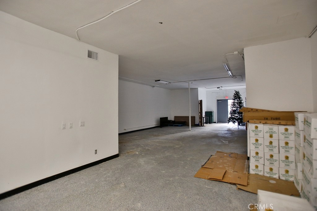 502 W 17th Street Property Photo 15