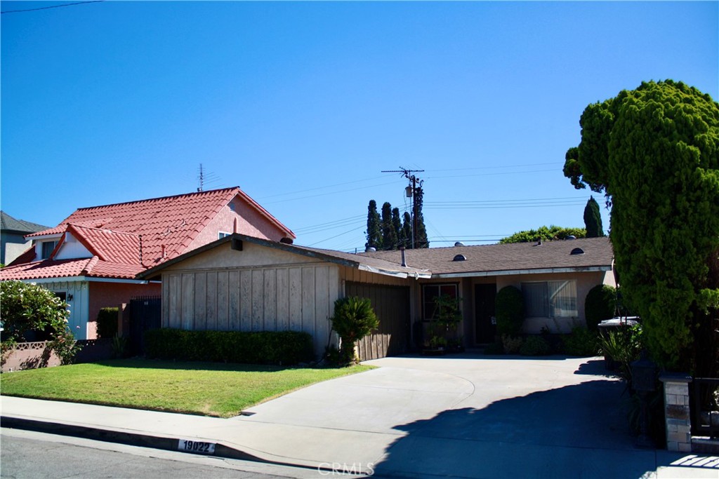 19022 Ibex Avenue Property Photo 1