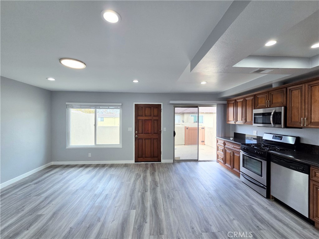 12526 Cuesta Drive Property Photo 5