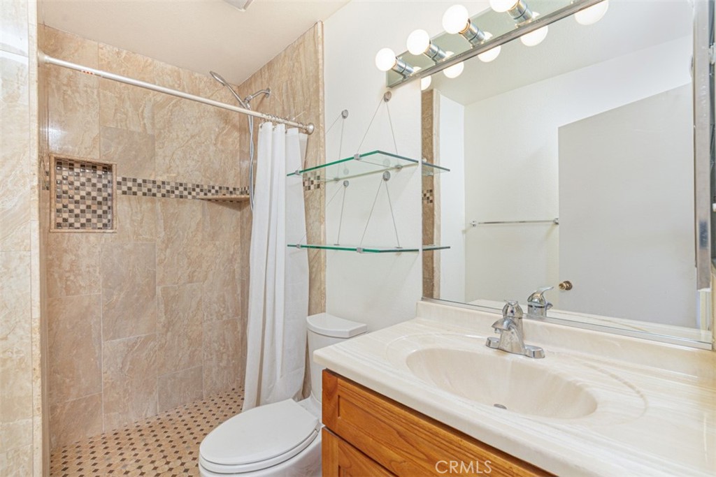 1737 N Tympani Property Photo 7