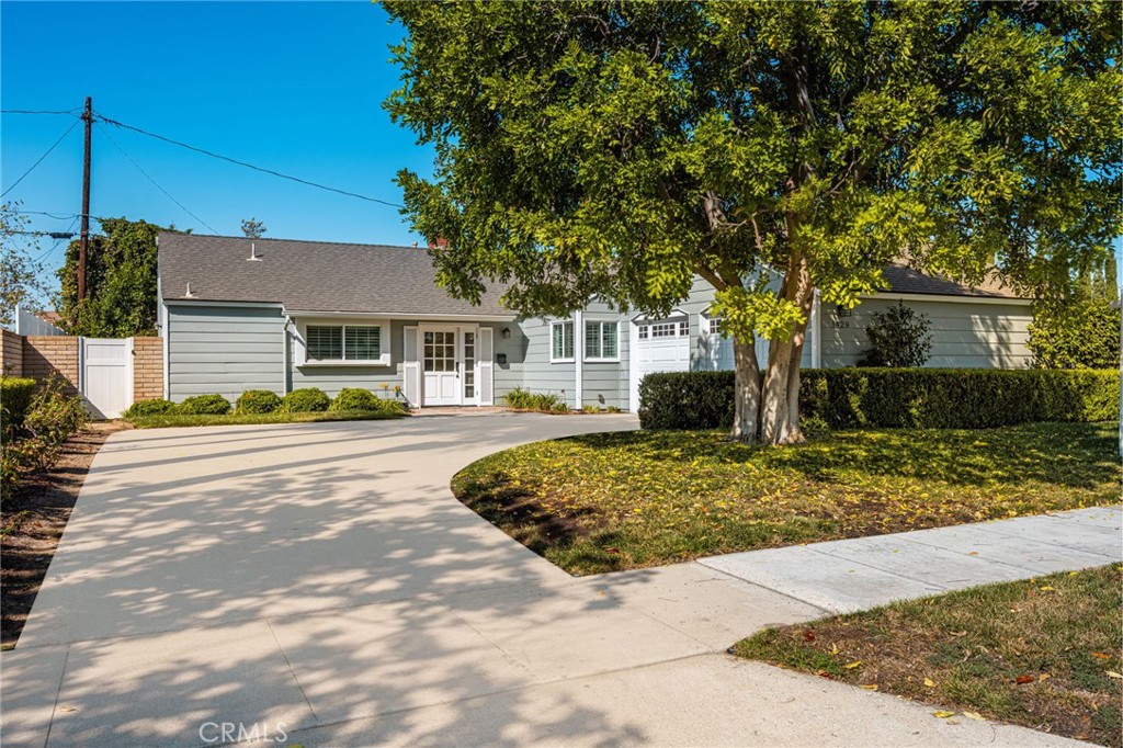 1429 E Fairway Property Photo 1