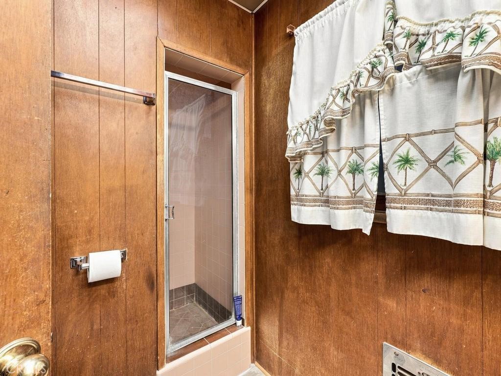 211 Martha Place Property Photo 21
