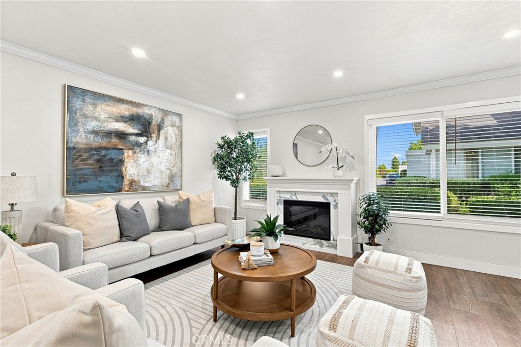 10 Goldenbush Property Photo 6