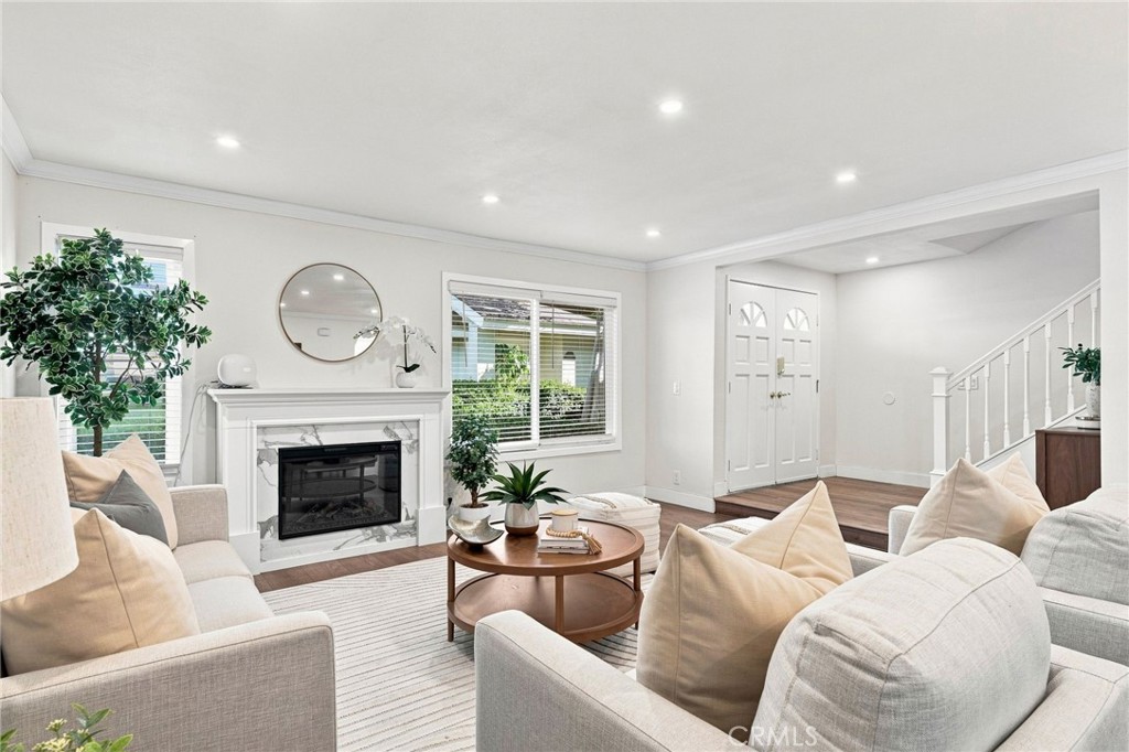 10 Goldenbush Property Photo 10