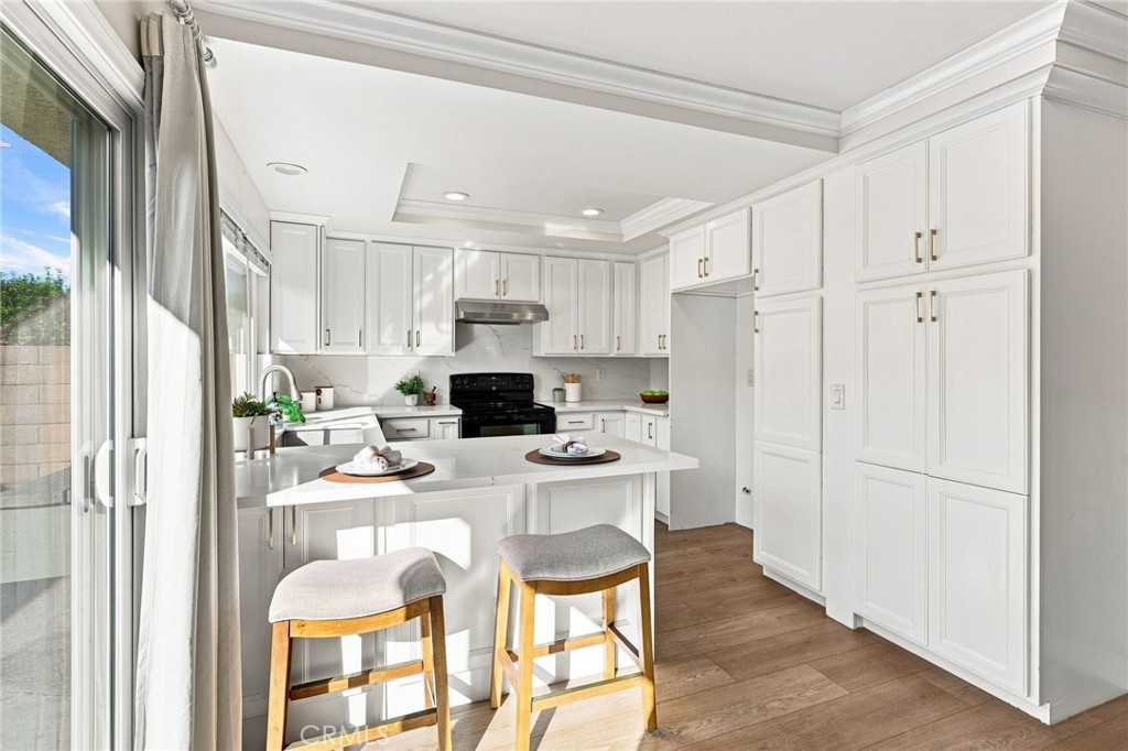 10 Goldenbush Property Photo 19