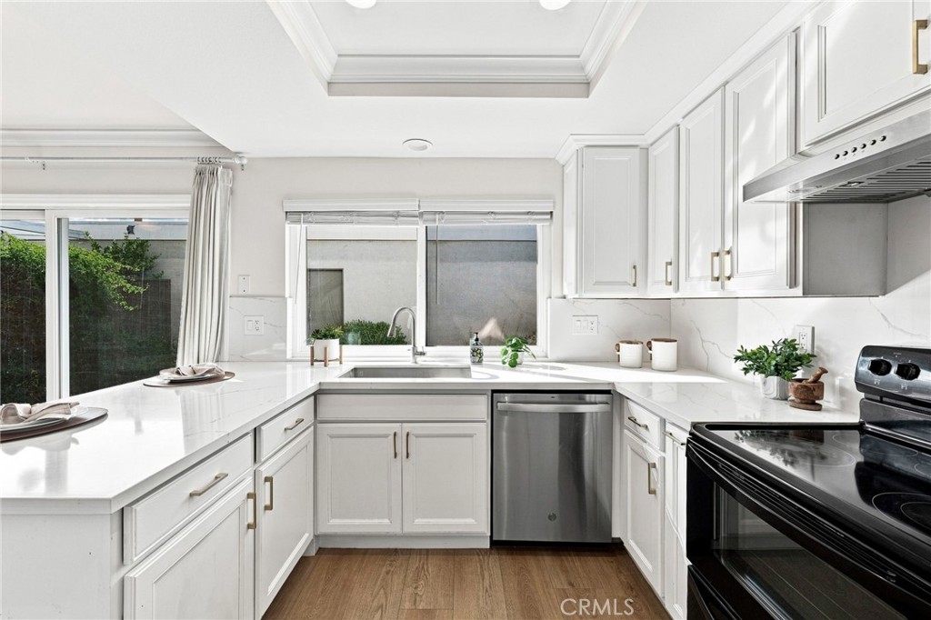 10 Goldenbush Property Photo 20