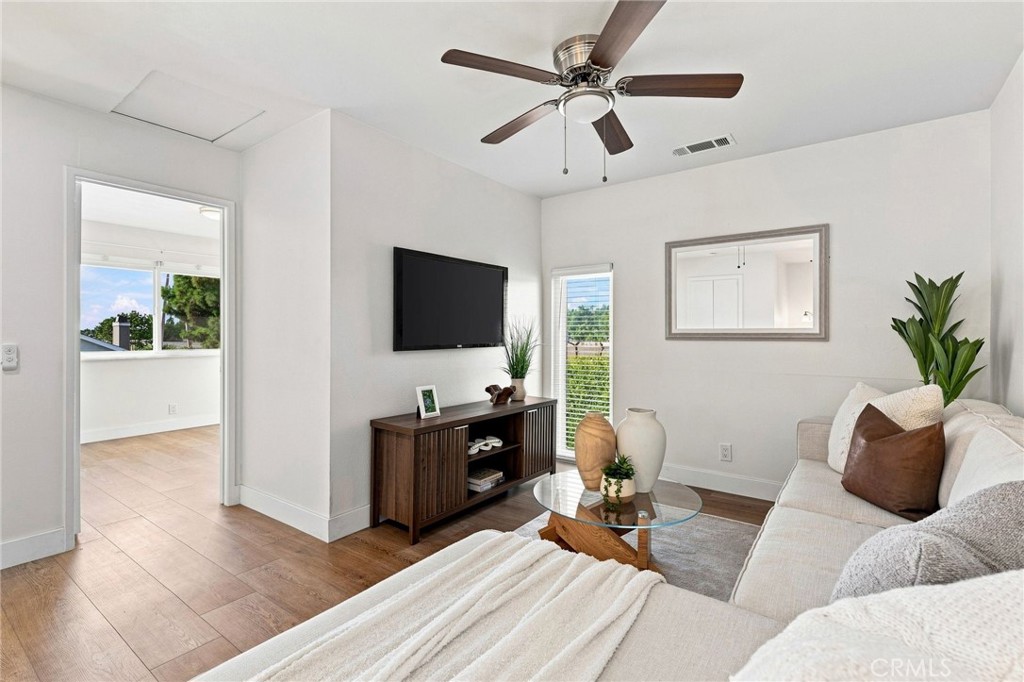 10 Goldenbush Property Photo 25