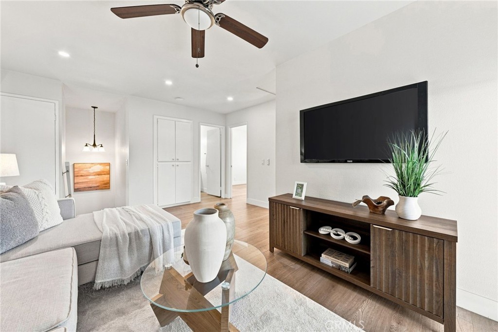 10 Goldenbush Property Photo 27