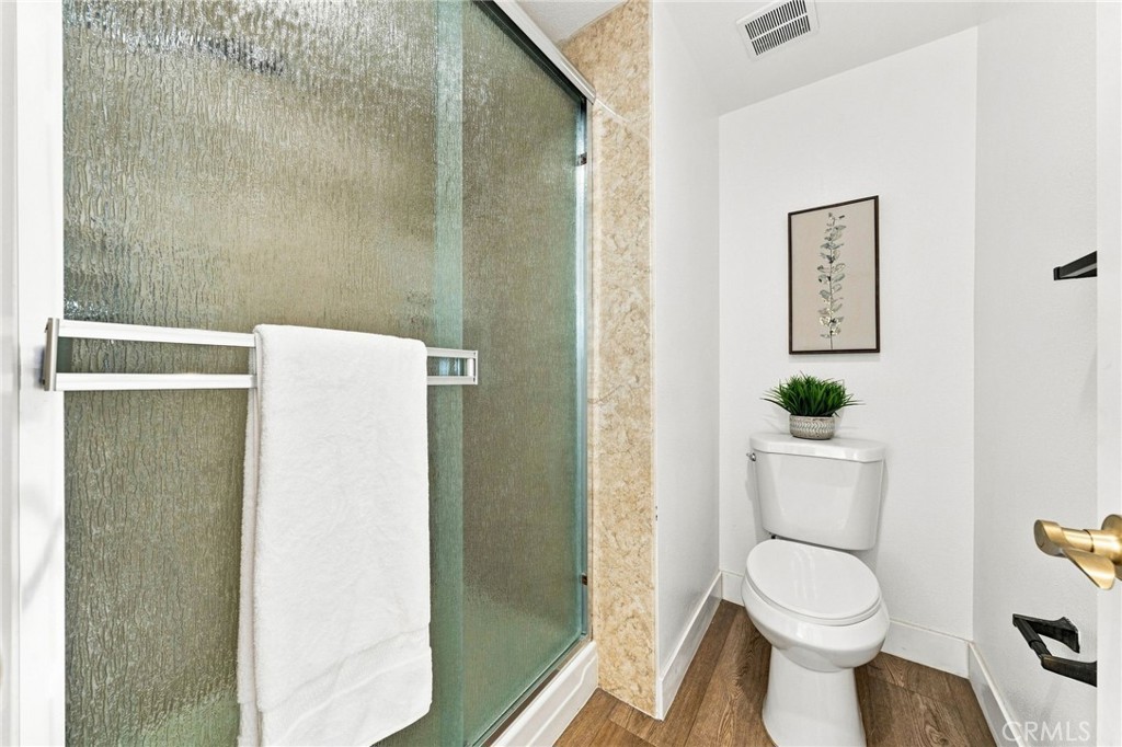 10 Goldenbush Property Photo 35