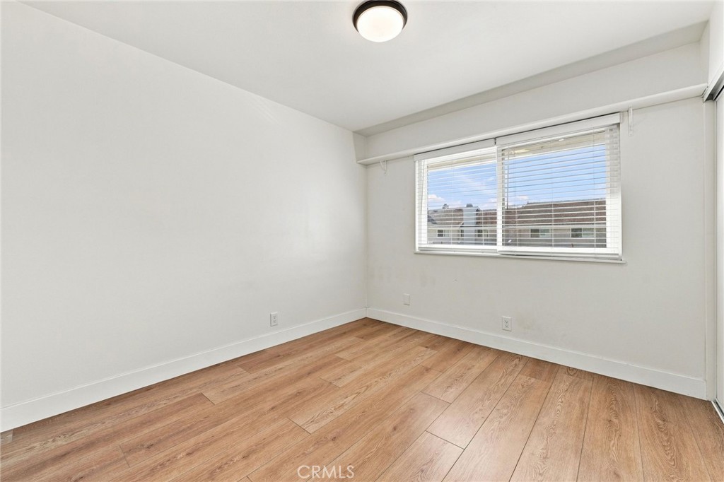 10 Goldenbush Property Photo 36