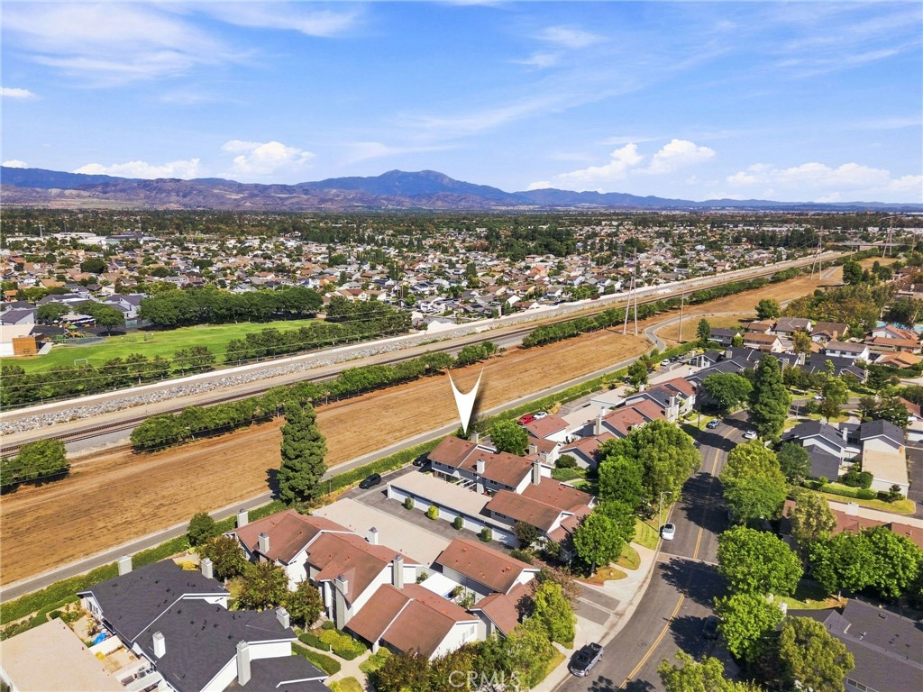 10 Goldenbush Property Photo 51