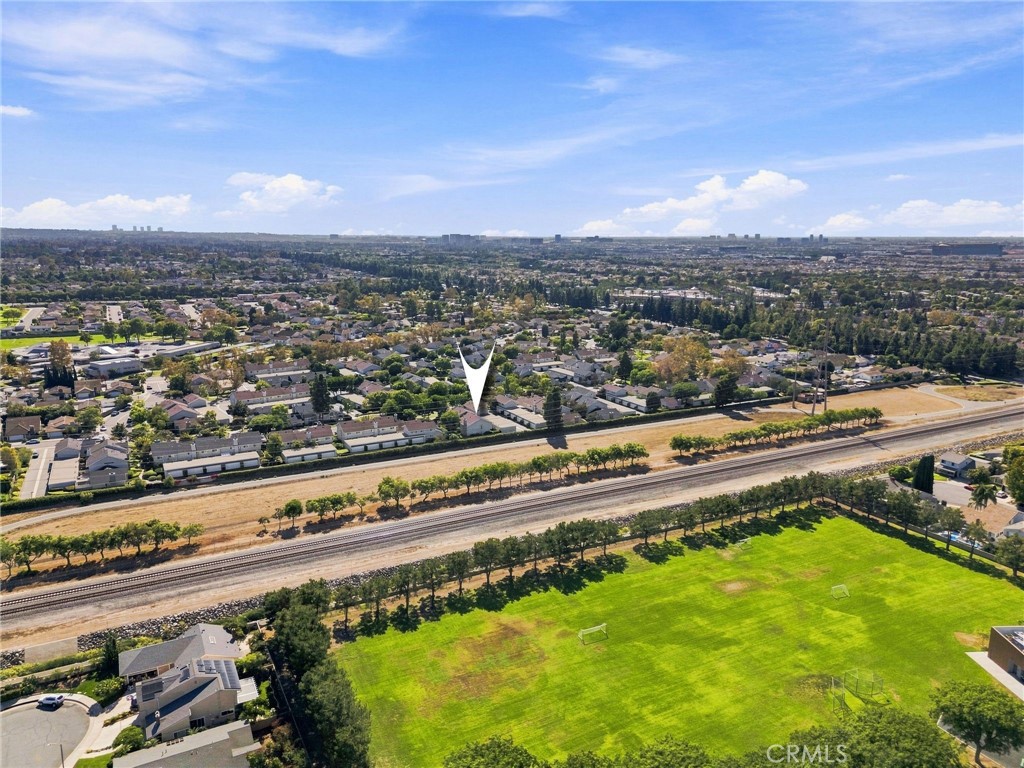 10 Goldenbush Property Photo 53