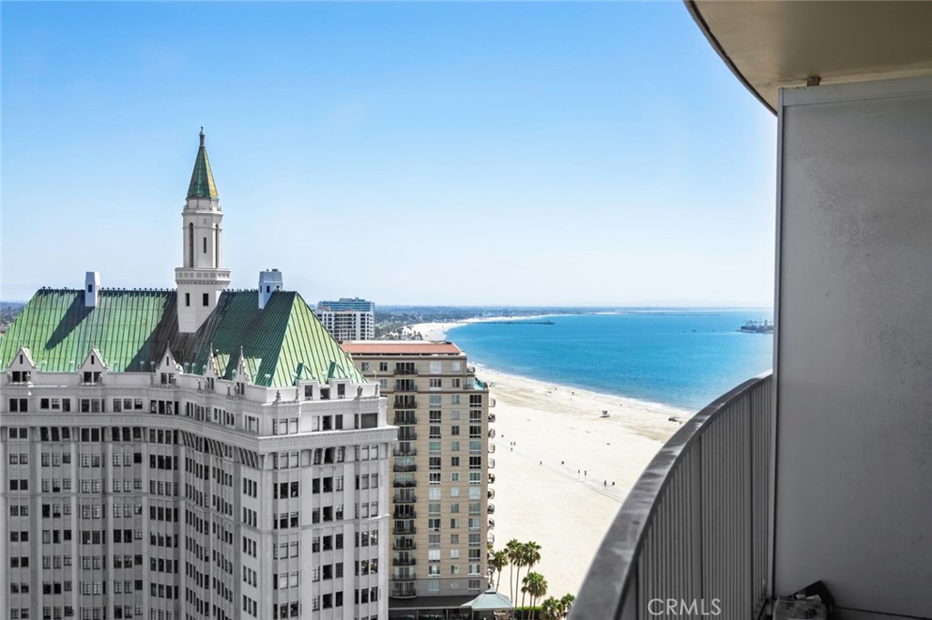 700 E Ocean Boulevard 2703 Property Photo 12