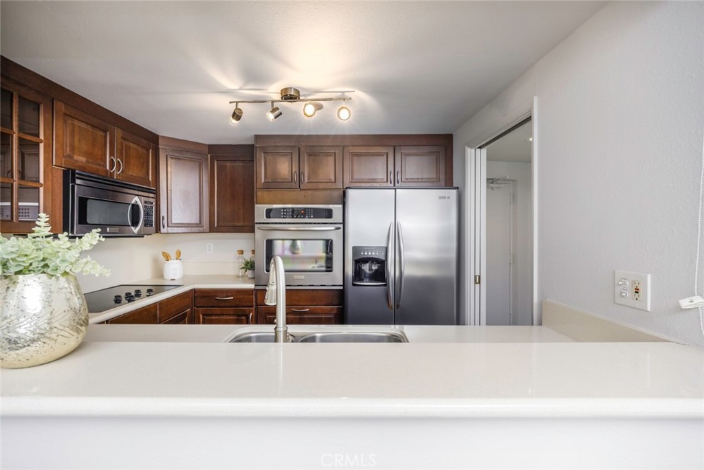 700 E Ocean Boulevard 2703 Property Photo 17