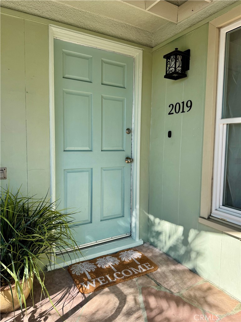 2019 Valencia Property Photo 5