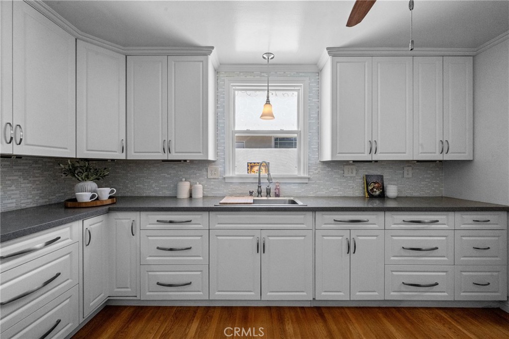 2019 Valencia Property Photo 26