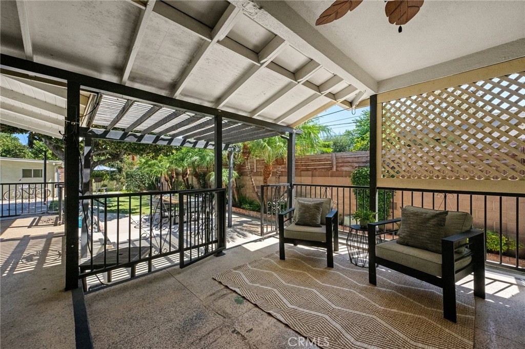 2019 Valencia Property Photo 55