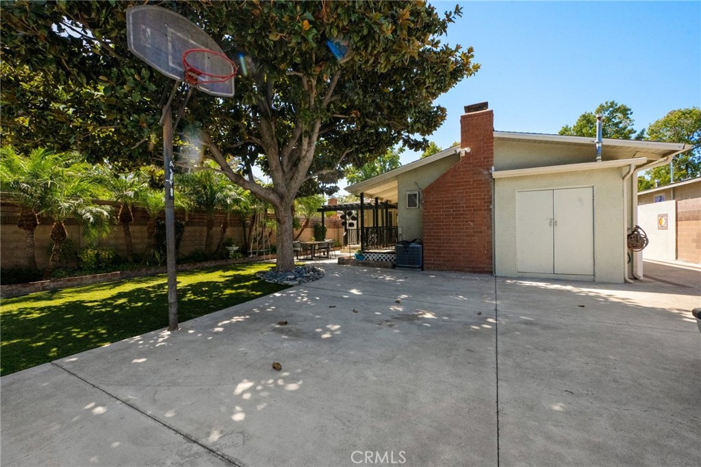 2019 Valencia Property Photo 64