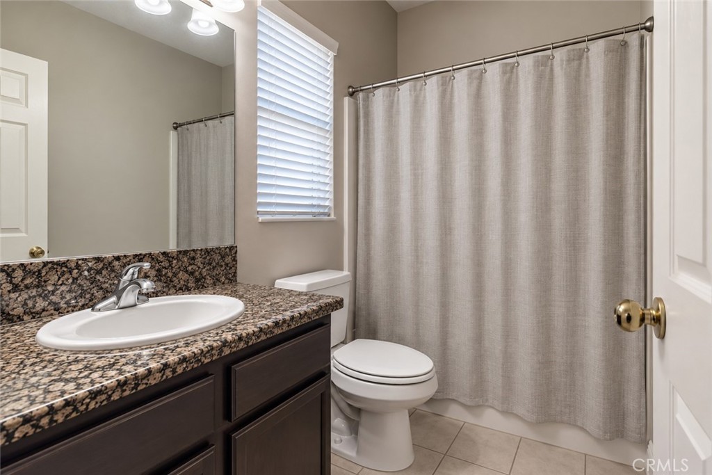 1136 N Euclid 14 Property Photo 10