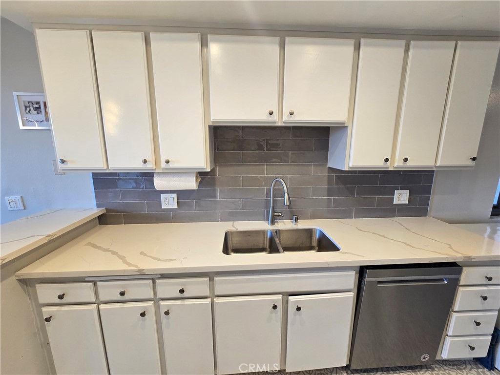 8828 Pershing Property Photo 6