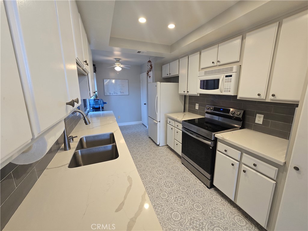 8828 Pershing Property Photo 10