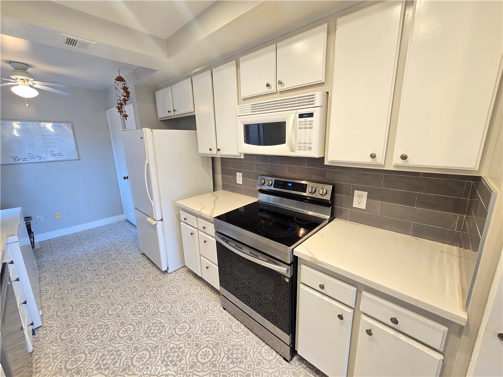 8828 Pershing Property Photo 12