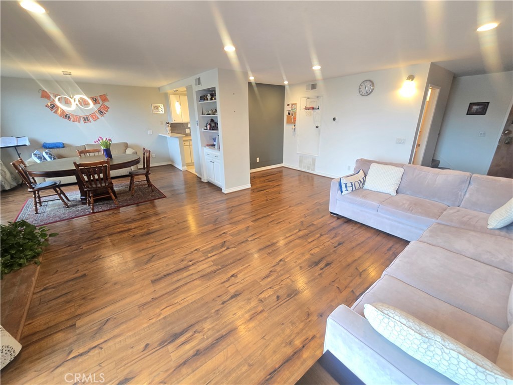 8828 Pershing Property Photo 18
