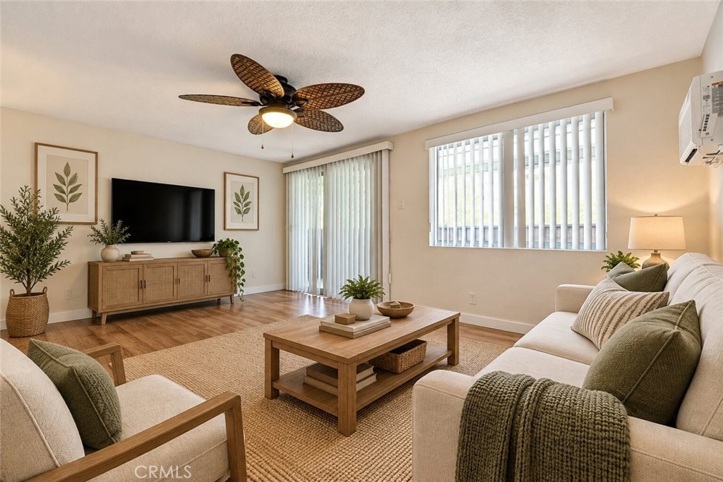 727 W 137th Place Property Photo 10