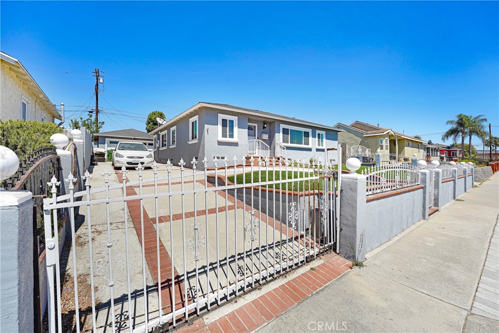 727 W 137th Place Property Photo 13
