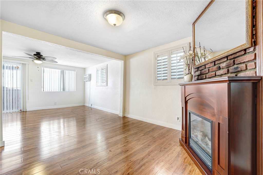 727 W 137th Place Property Photo 22