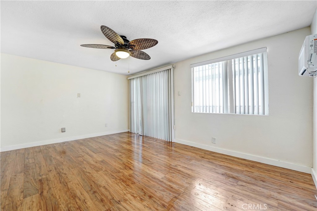 727 W 137th Place Property Photo 23
