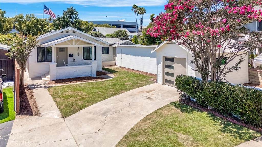 1325 Talmadge Street Property Photo 2