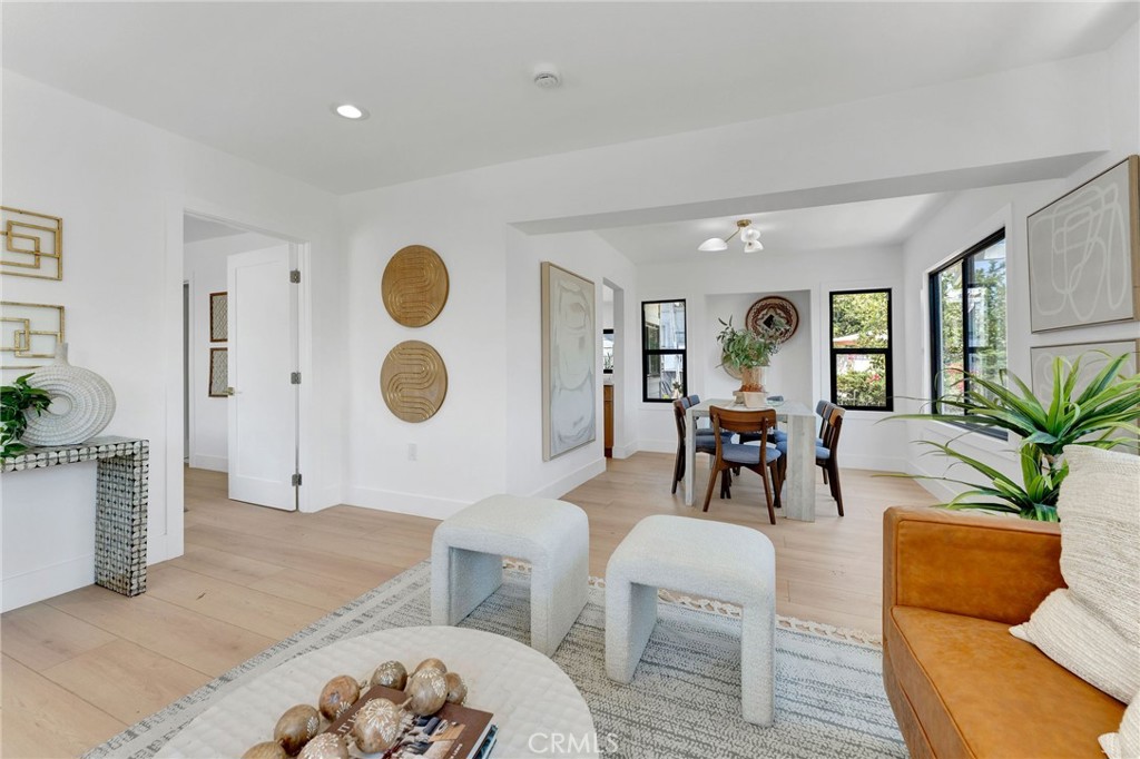 1325 Talmadge Street Property Photo 8