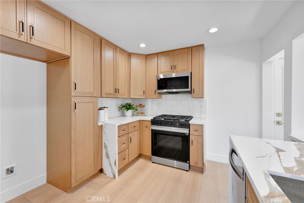 1325 Talmadge Street Property Photo 12