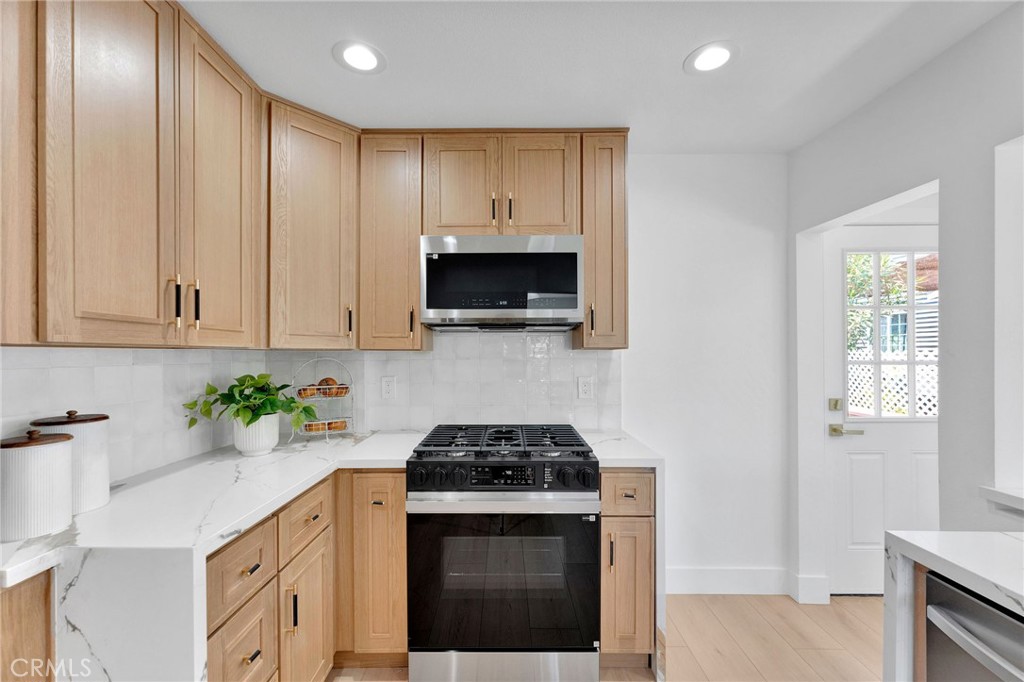 1325 Talmadge Street Property Photo 16