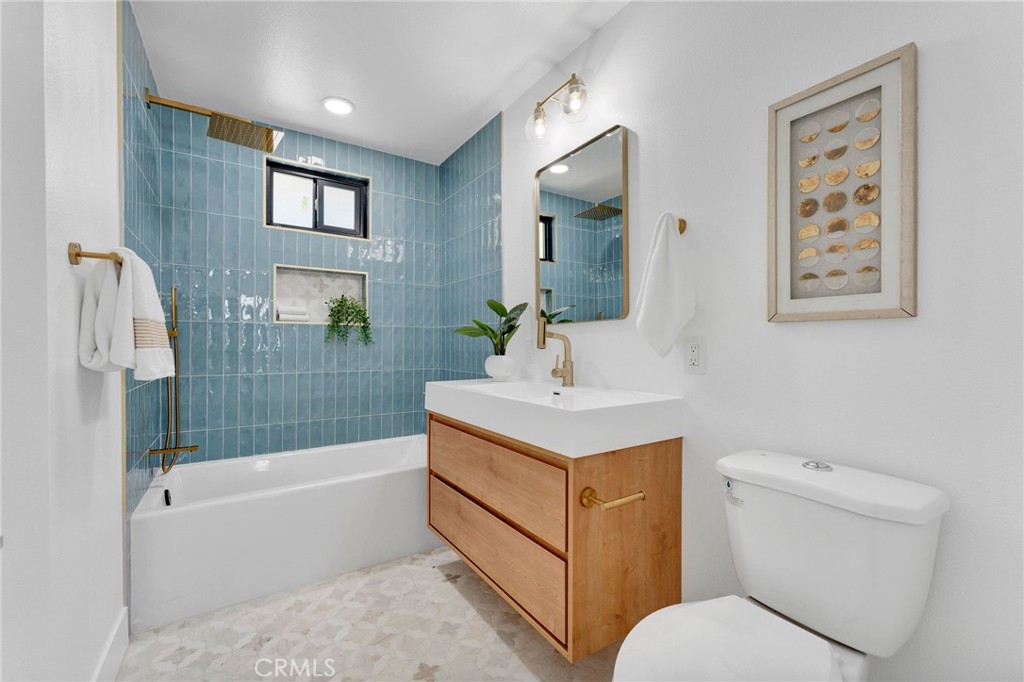 1325 Talmadge Street Property Photo 19