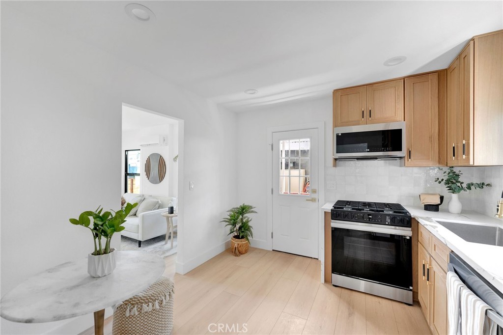 1325 Talmadge Street Property Photo 33