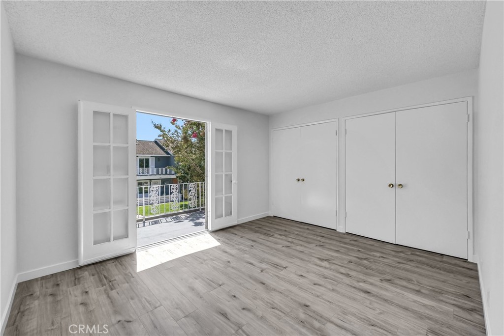 107 Lexington Property Photo 8