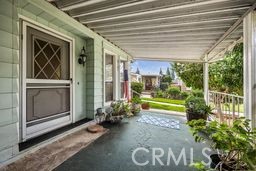 230 Silverlake Property Photo 6