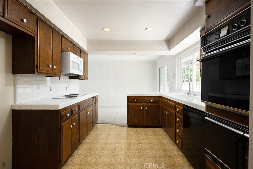 5936 Cathy Avenue Property Photo 7