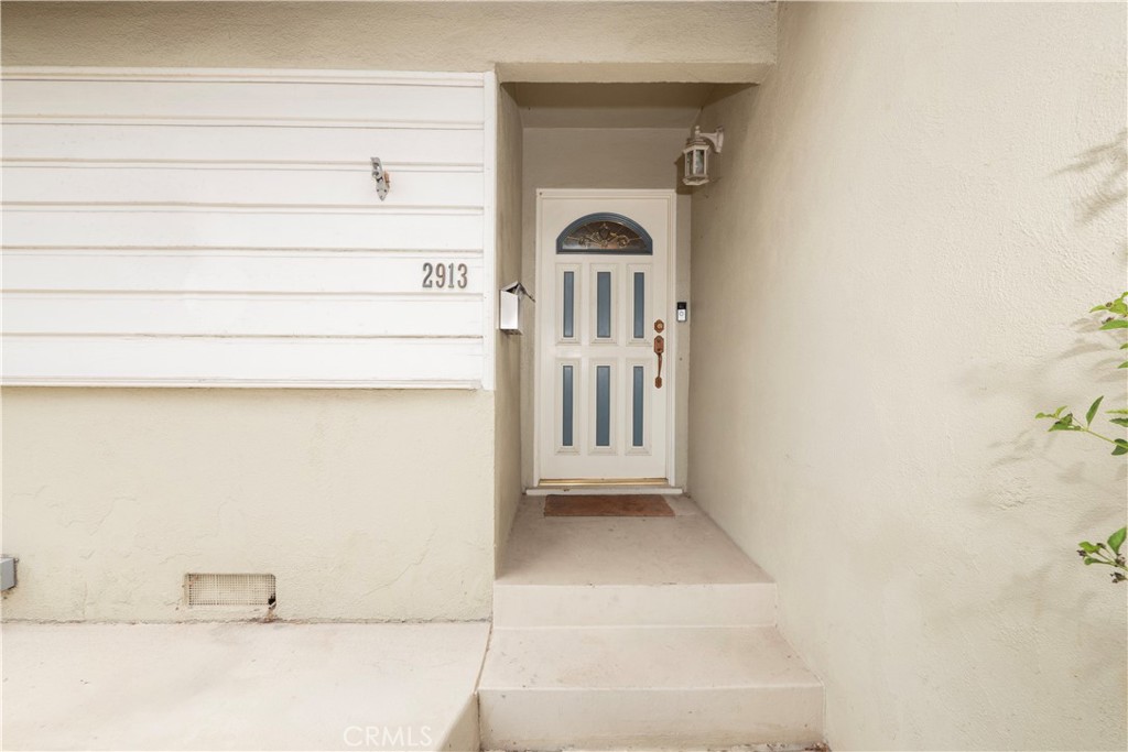2913 Montezuma Property Photo 8