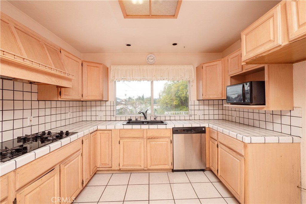 2913 Montezuma Property Photo 14