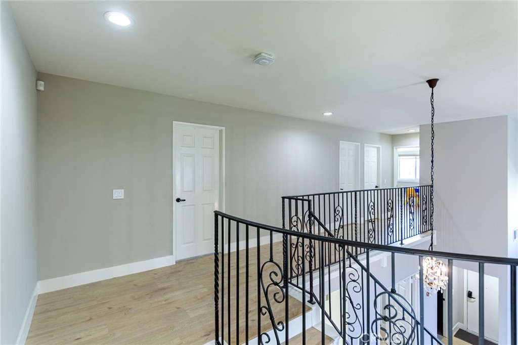 2106 Greenwood Court Property Photo 18