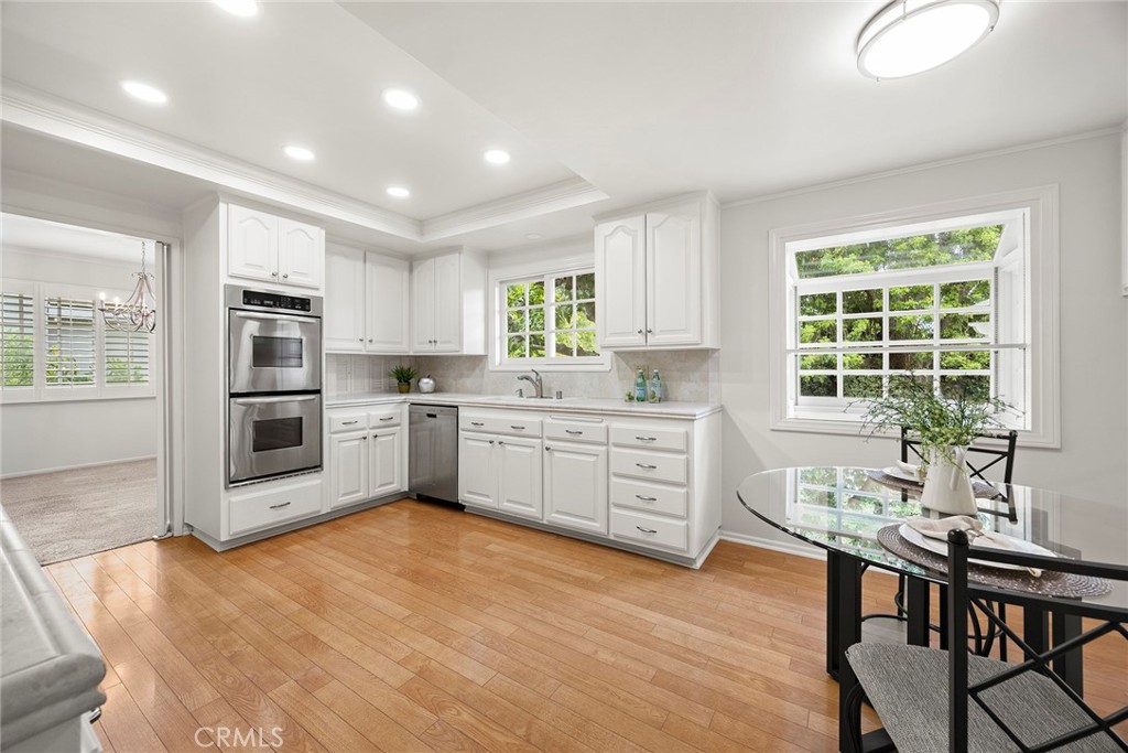 5121 Sumac Ridge Drive Property Photo 8