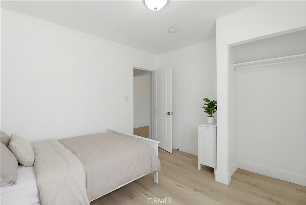 525 Clifton Property Photo 6