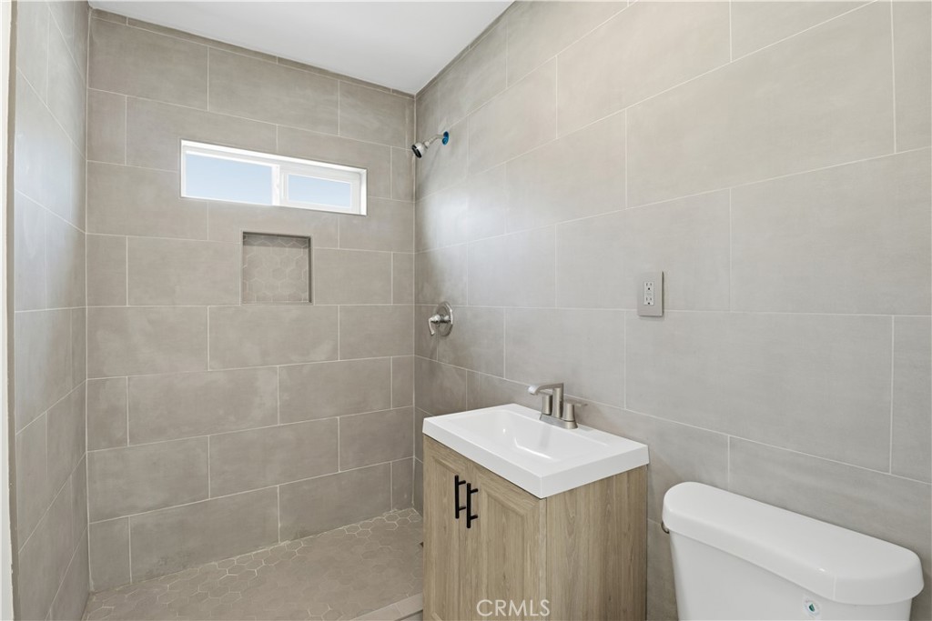 525 Clifton Property Photo 7