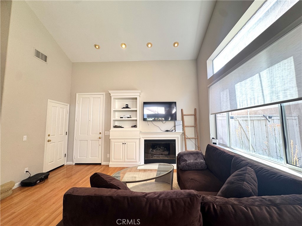 2940 Hogan Place Property Photo 4