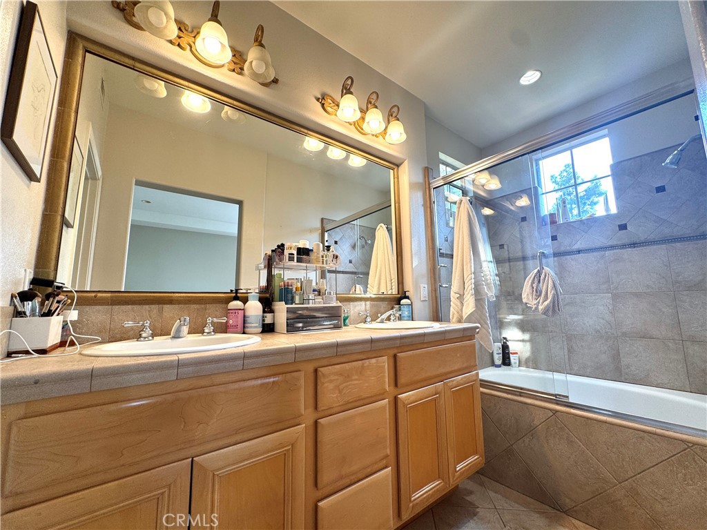 2940 Hogan Place Property Photo 12