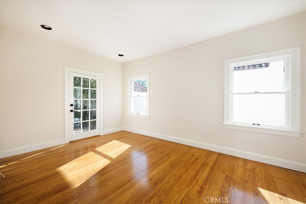 2422 N Heliotrope Property Photo 20