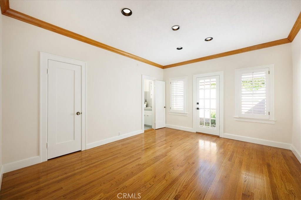 2422 N Heliotrope Property Photo 23